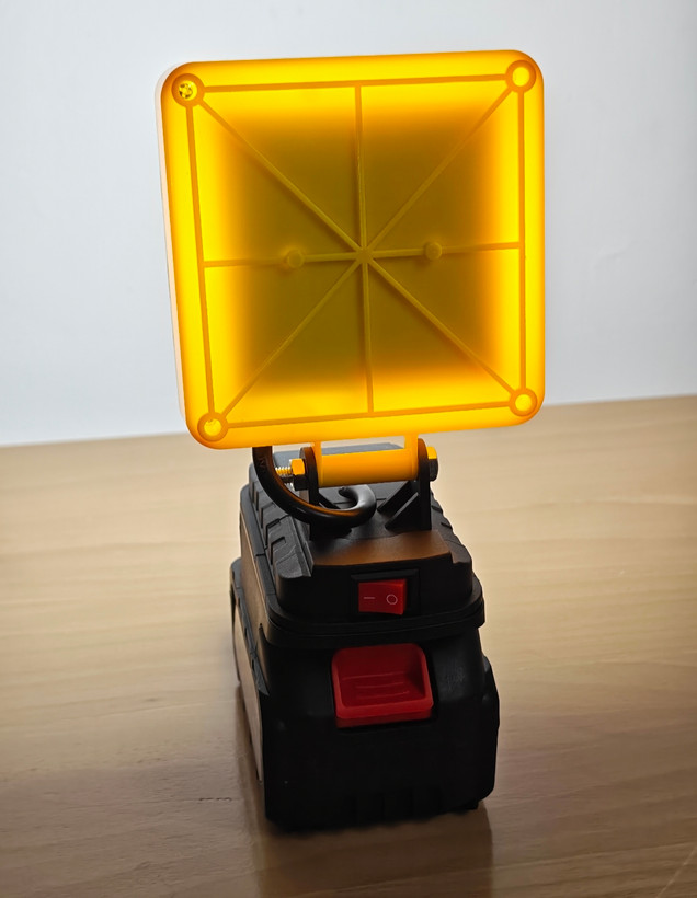 چراغ کمپ شارژی پروژکتور 4 شبکه باتری جداشونده مدل working lamp