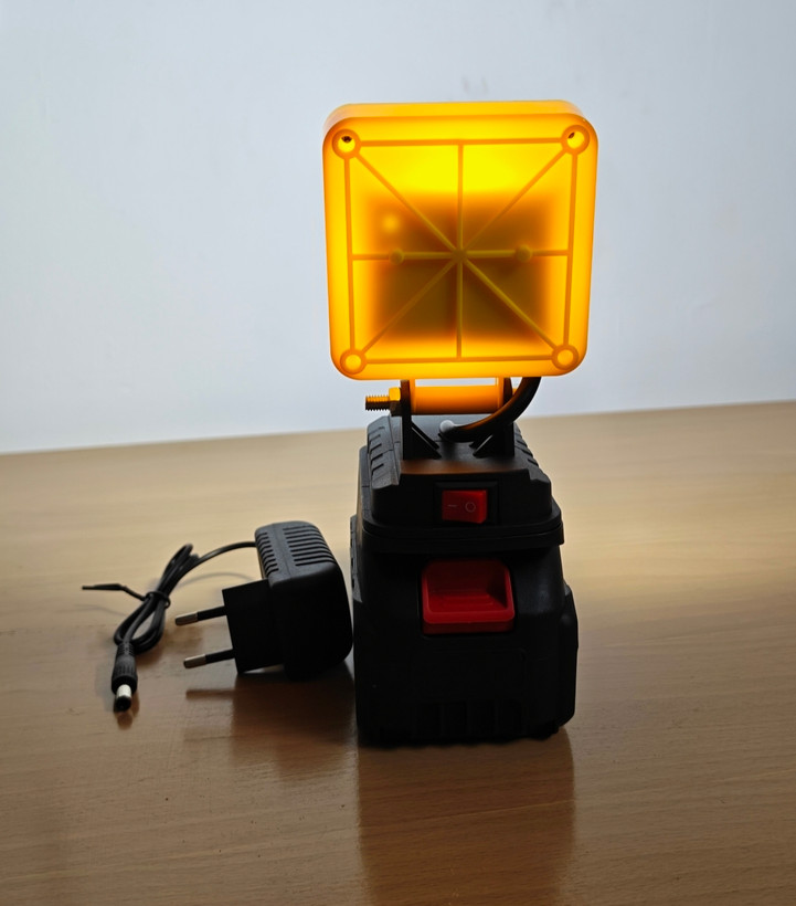 چراغ پروژکتور کمپ شارژی تک شبکه پرنور مدل working lamp
